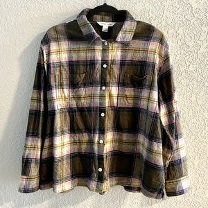 Old Navy Boyfriend Flannel Shirt. Perfect for Fall! Size L